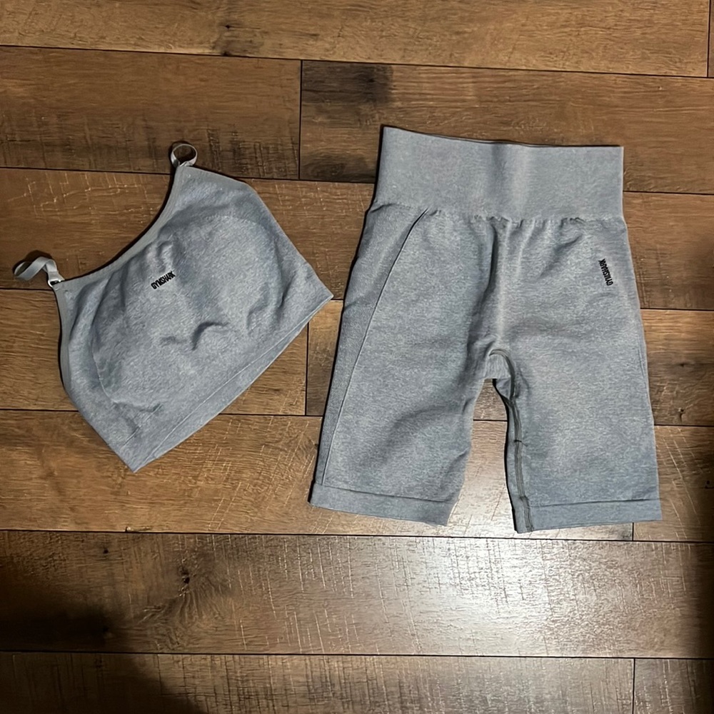 Gymshark flex set. Gray. Size medium.